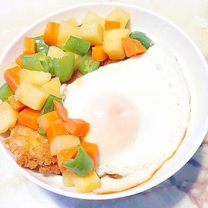 とじないカツ丼！コロコロ野菜乗せ？和風ソースカツ丼